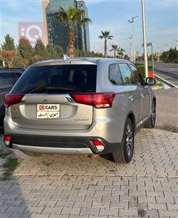 ميتسوبيشي اوتلاندر